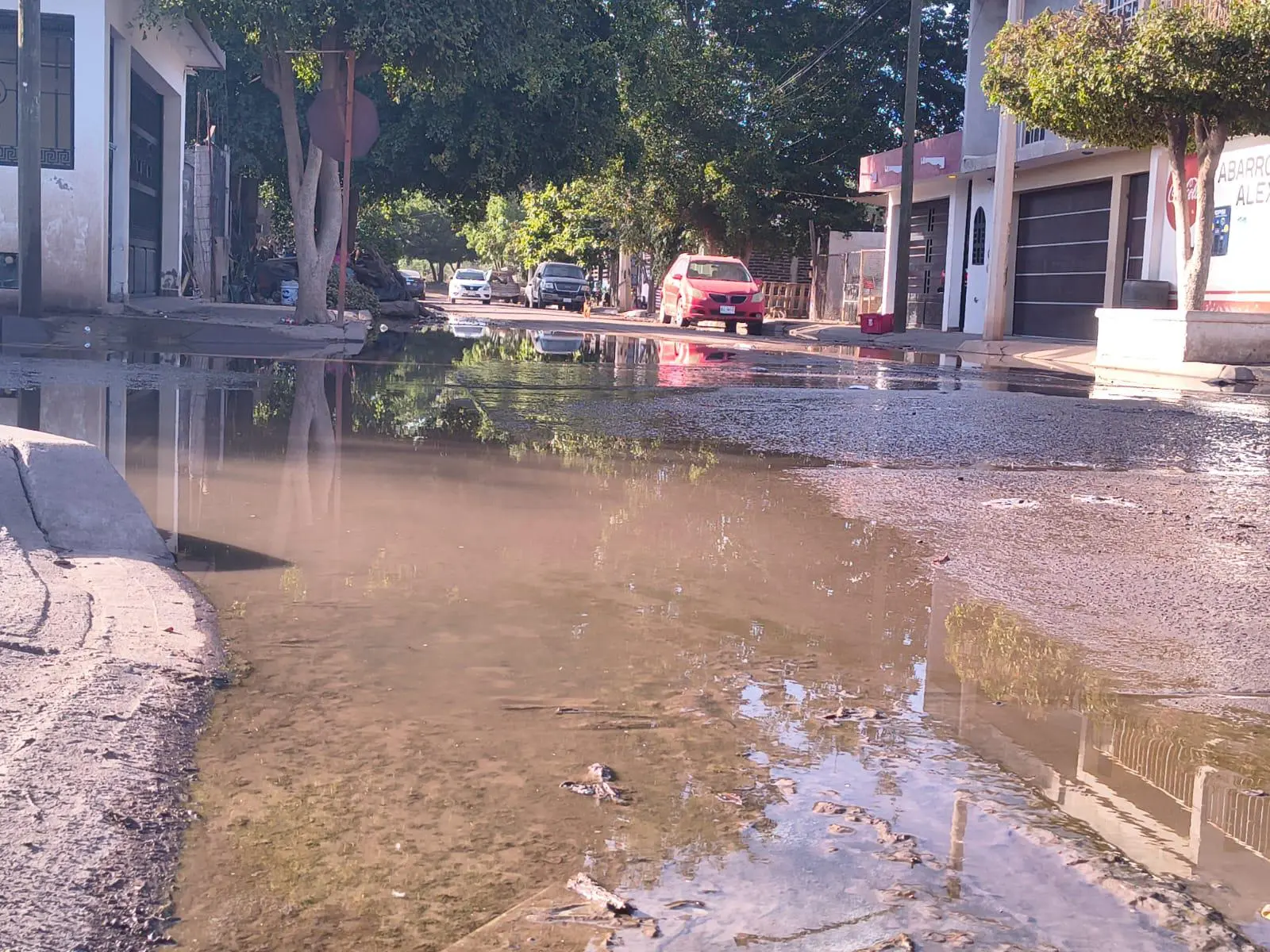 $!Ayuntamiento de Ahome iniciará rehabilitación de drenajes colapsados en Infonavit Macapule y Águila Azteca