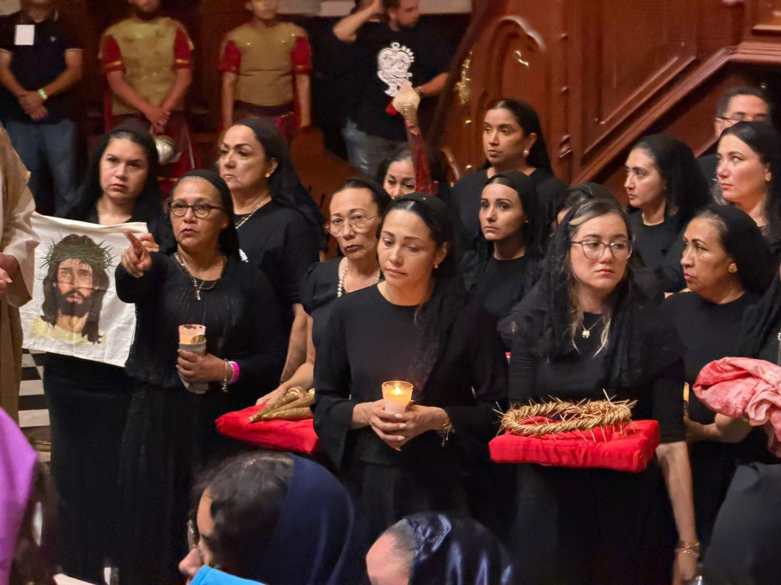 $!Con fe y reflexión, viven en Mazatlán la tradicional Procesión del Silencio