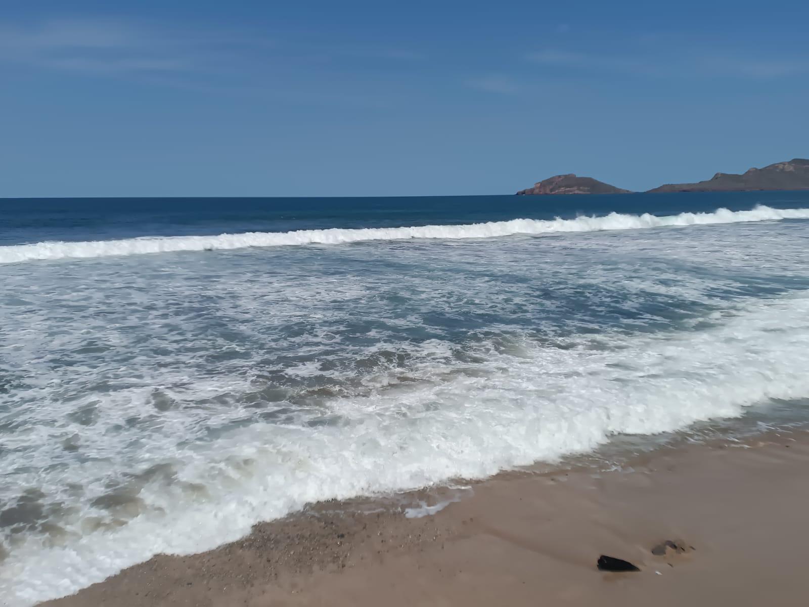 $!Persiste socavón en el malecón de Mazatlán; aún no inician reparaciones