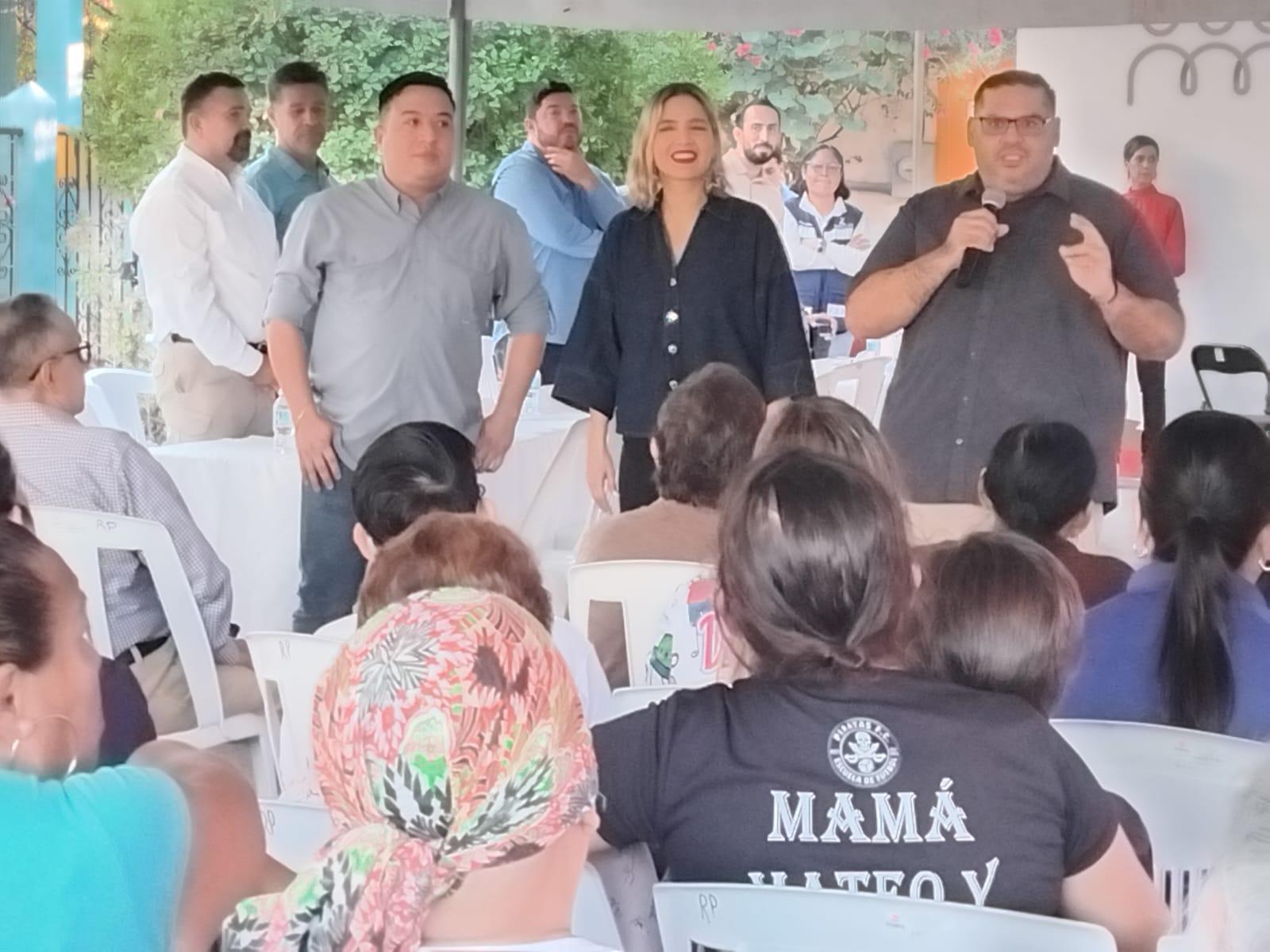 $!Encabeza Alcaldesa Programa de Atención Ciudadana Contigo Mazatlán en la Colonia Sánchez Celis