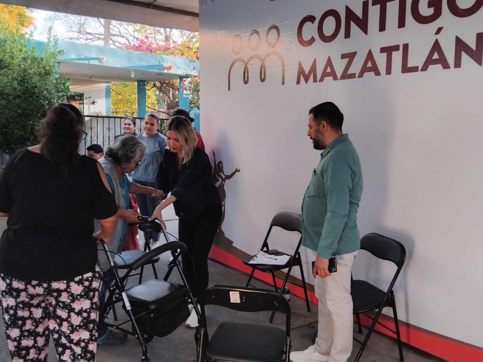 $!Encabeza Alcaldesa Programa de Atención Ciudadana Contigo Mazatlán en la Colonia Sánchez Celis