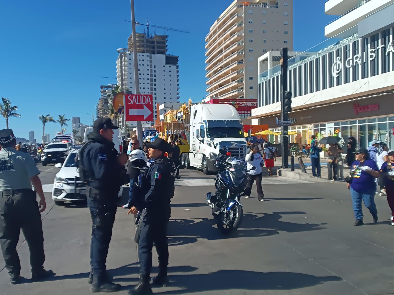 $!Mazatlán listo para el segundo desfile del Carnaval 2026 con malecón abarrotado