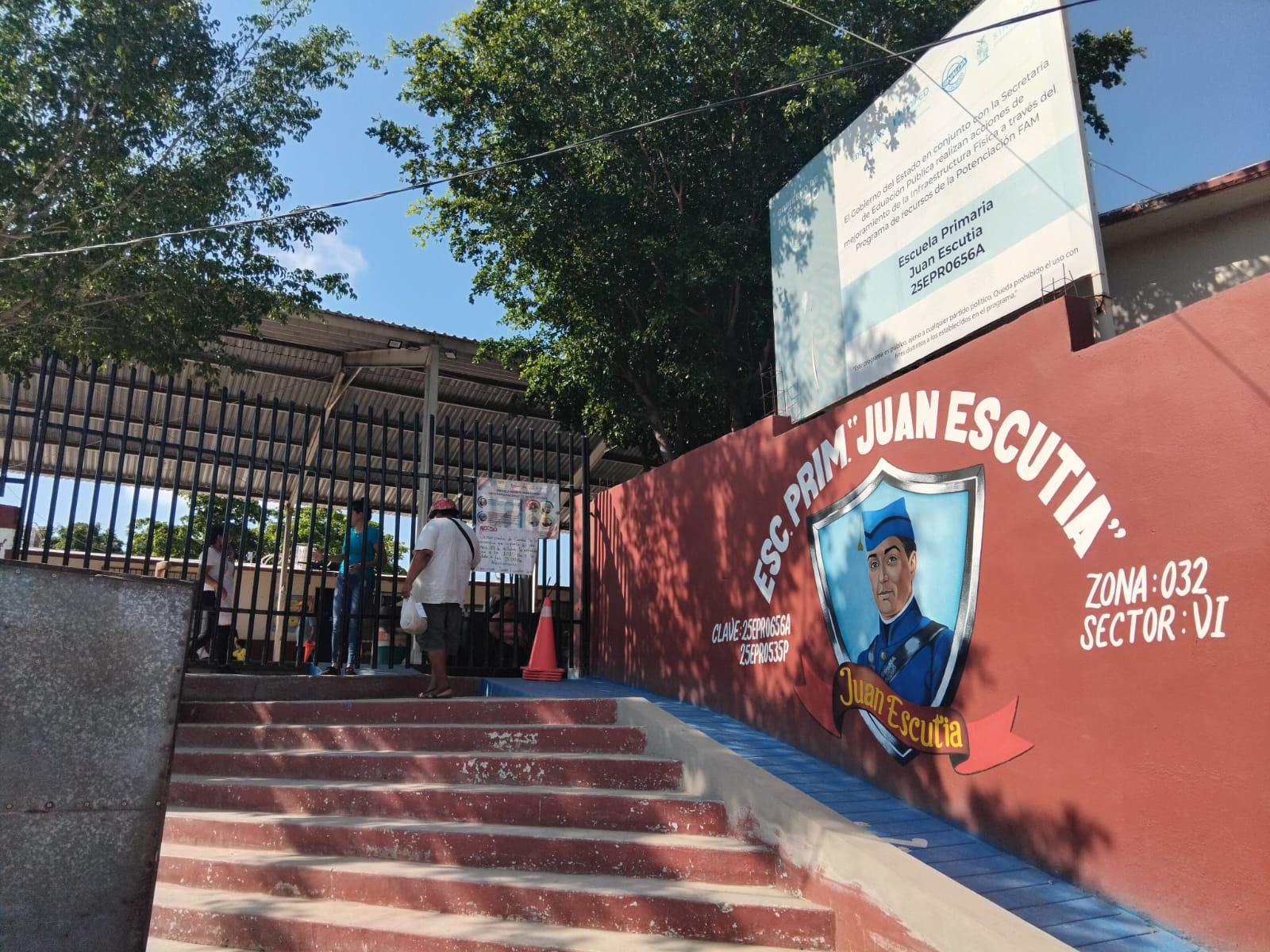 $!En escuelas de Villas del Sol, en Mazatlán, trabajan con clases presenciales, pero sin tener el 100% de los alumnos