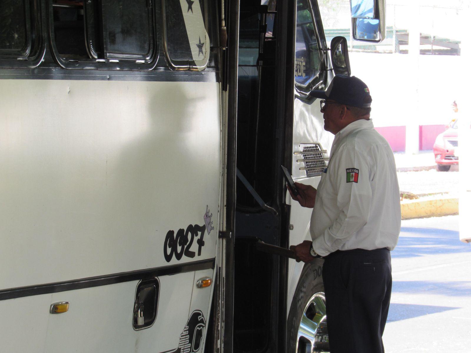 $!Refuerzan control al transporte público en Mazatlán con supervisión en unidades y choferes