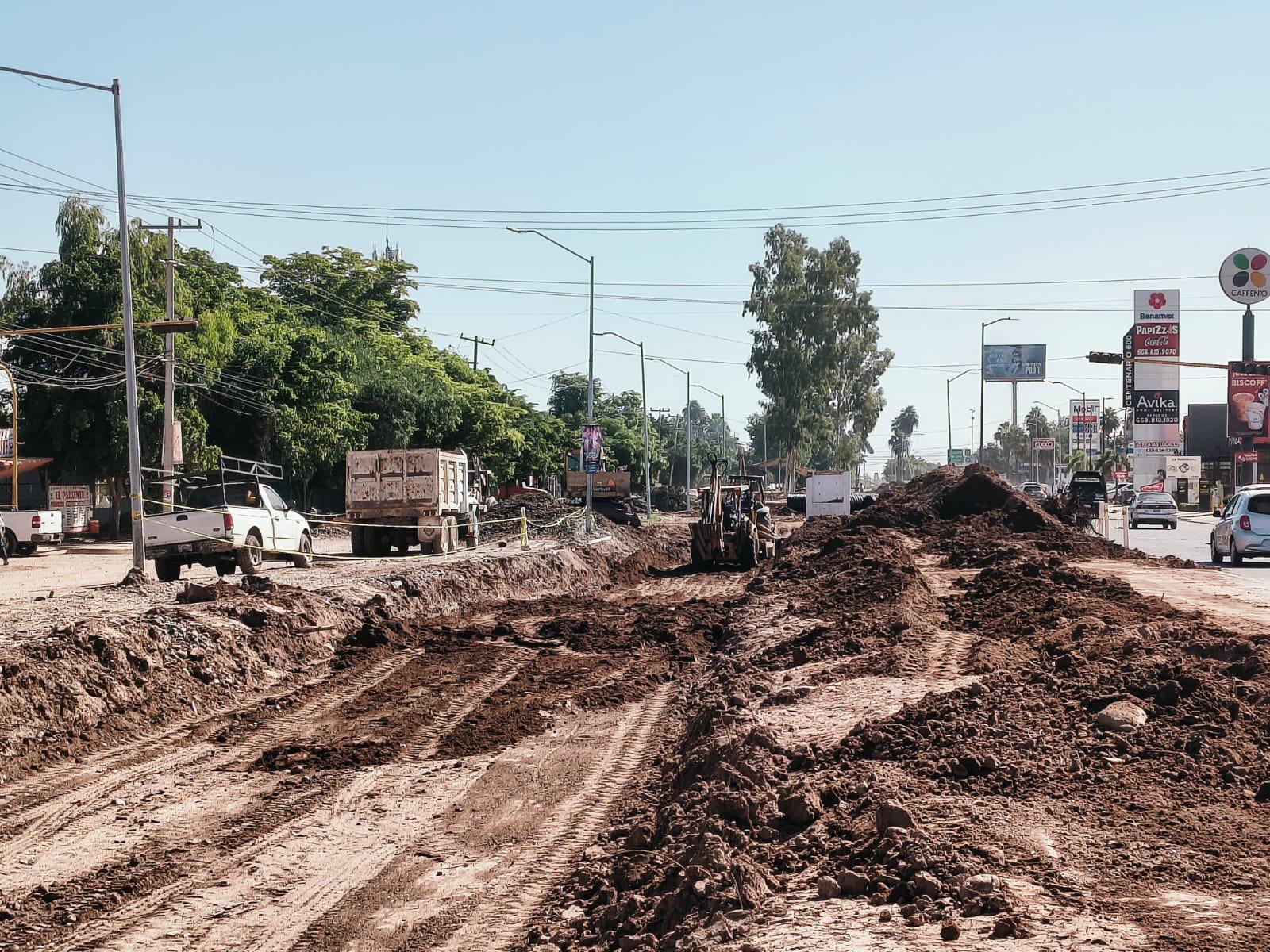 $!Reparación de socavones en Los Mochis lleva 42% de avance: Alcalde de Ahome