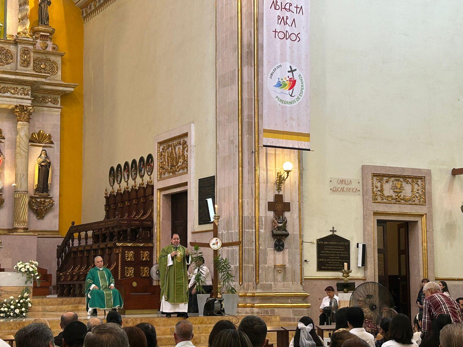$!Obispo de Culiacán peregrina al Vaticano por el Jubileo Obispos