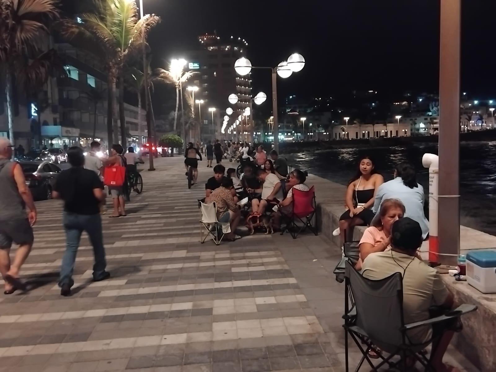 $!Turistas y locales disfrutan del fin de semana en los atractivos de Mazatlán