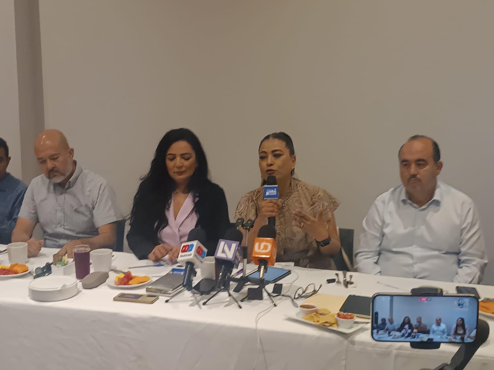 $!Turistas que llegaron a Mazatlán en Semana de Pascua califican al puerto con 9.6