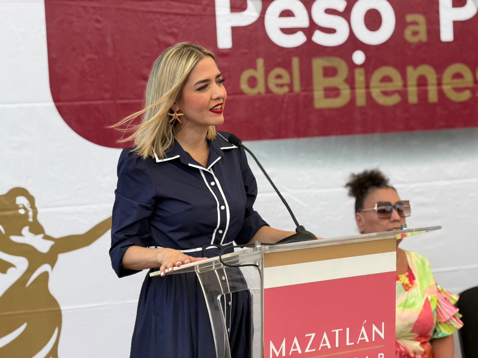 $!Apoyan a 148 familias para mejorar sus hogares con programa Peso a Peso, en Mazatlán