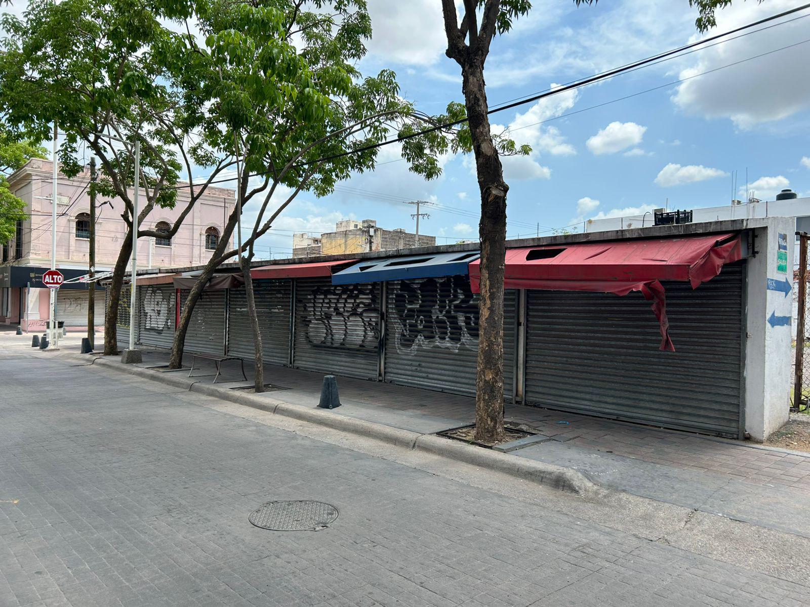 $!Avenida Morelos, vacía y golpeada por la violencia en Culiacán