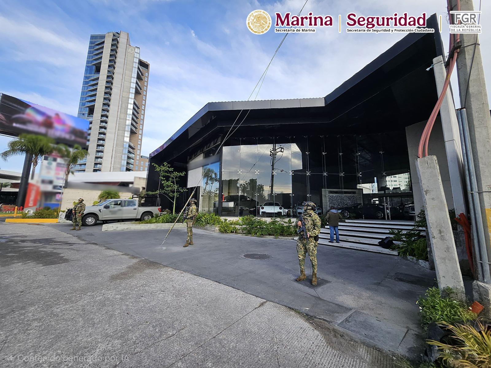 $!Cae en Puebla presunto líder de célula criminal de Acapulco; aseguran 39 vehículos, incluyendo de alta gama