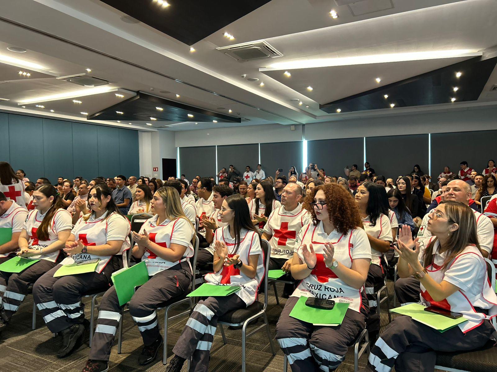 $!Egresan 62 nuevos Técnicos en Urgencias Médicas de la Cruz Roja Culiacán