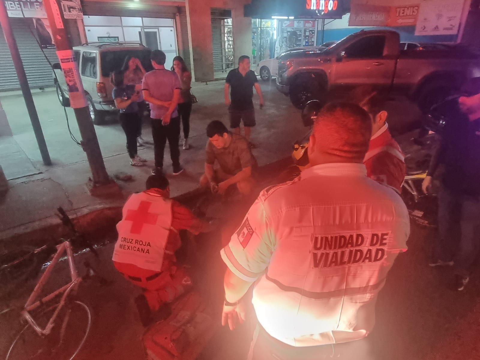 $!Arrollan a un hombre que se trasladaba en bicicleta en Culiacán