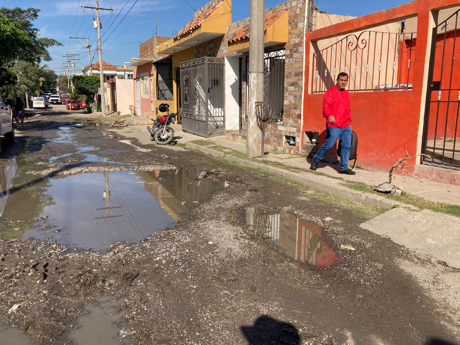 $!Inicia rehabilitación de red de drenaje colapsada en Hogar del Pescador