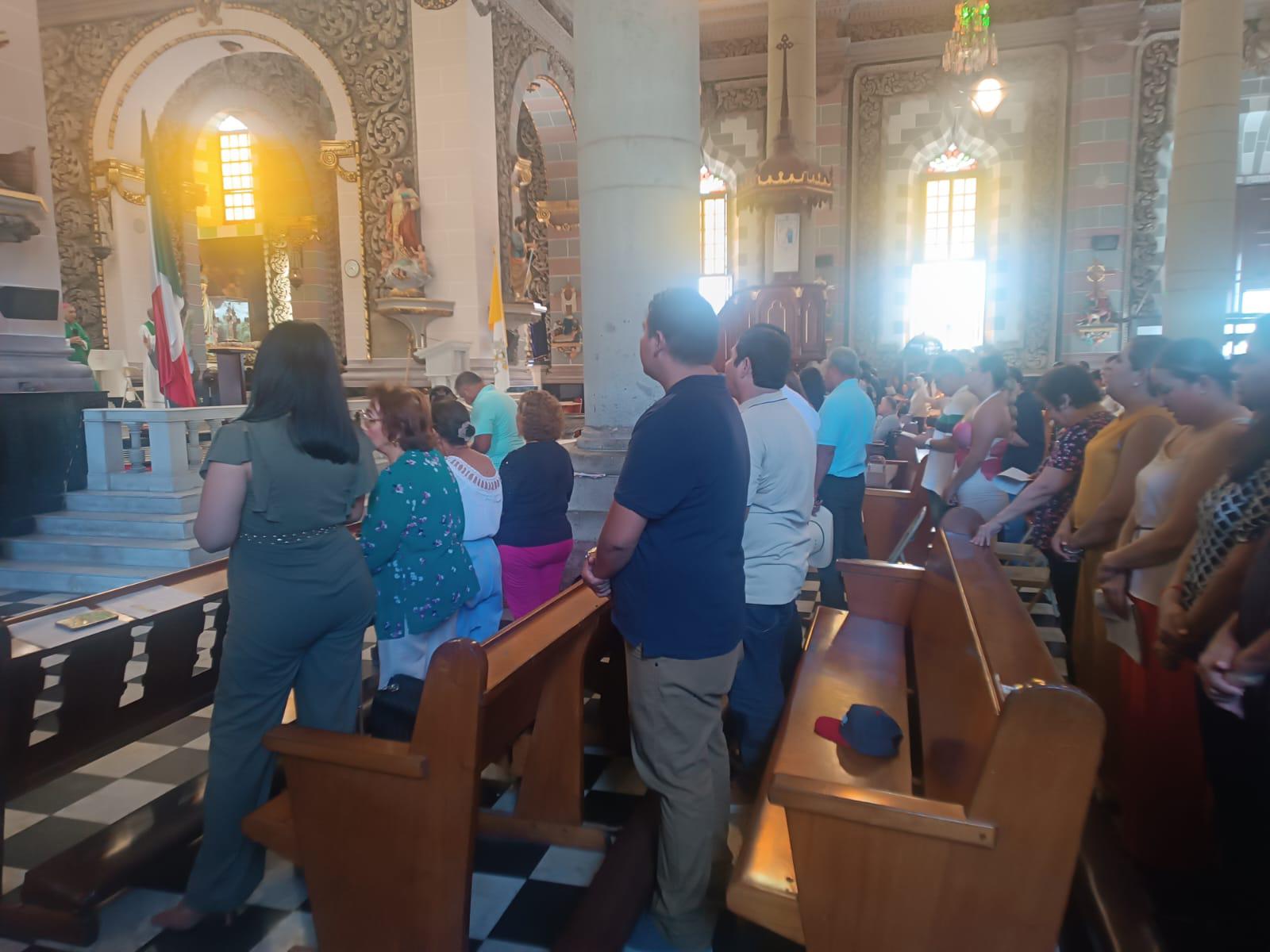 $!Obispo de Mazatlán llama a honrar a los padres y reconocer su papel en la formación de los hijos