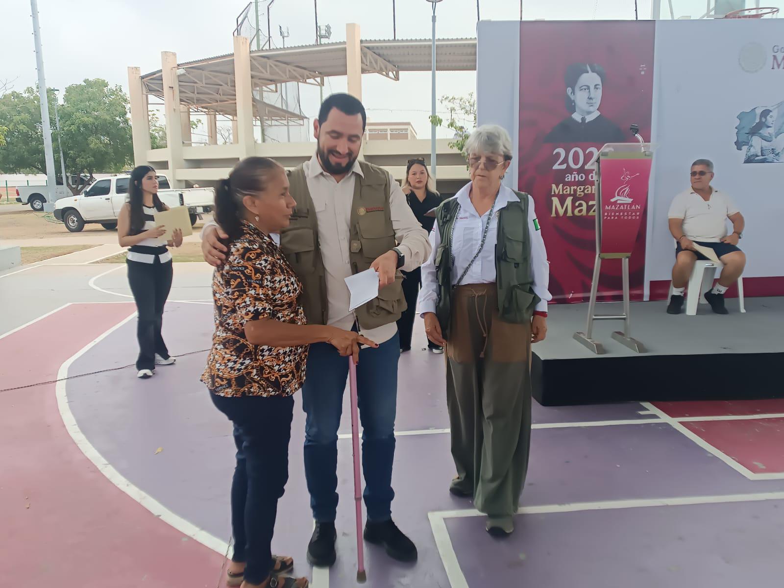 $!Reciben más de mil adultos mayores nuevas pensiones de los programas del Bienestar en Mazatlán