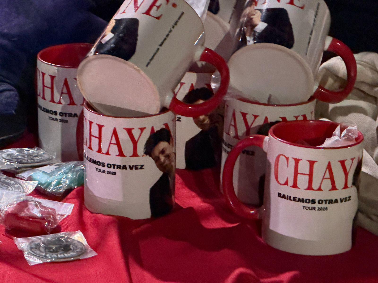 $!Fans abarrotan El Encanto para ver a Chayanne en Mazatlán