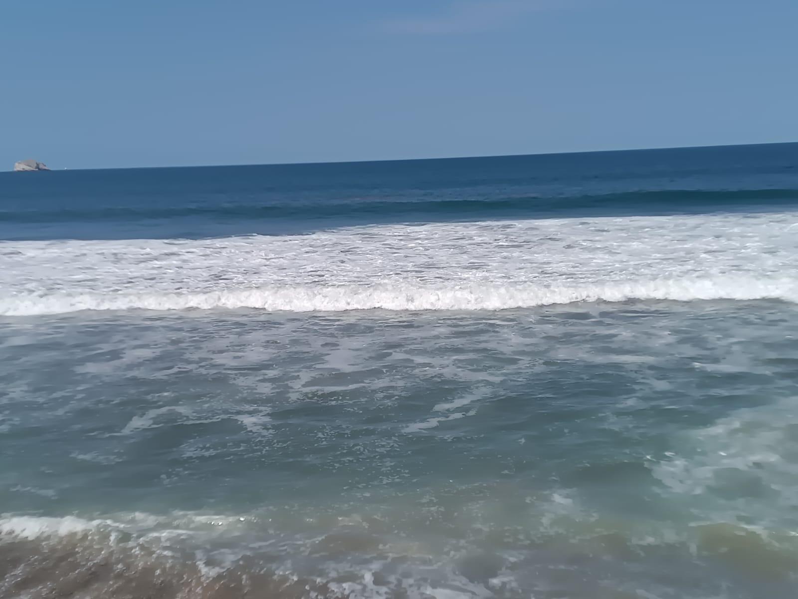 $!Persiste socavón en el malecón de Mazatlán; aún no inician reparaciones