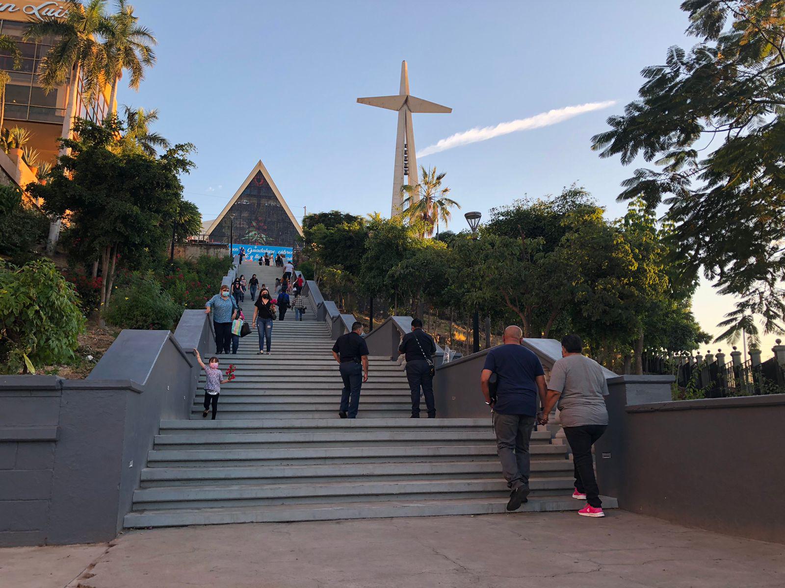 $!Virgen de Guadalupe convoca a feligreses al templo de La Lomita en Culiacán