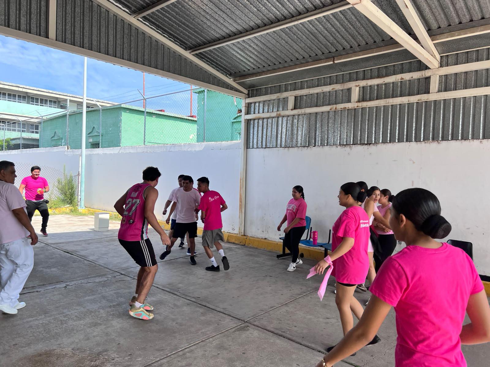 $!Con diversas actividades personal de Hospital Integral Rosario conmemoraron el Día de la Lucha Contra el Cáncer de Mama