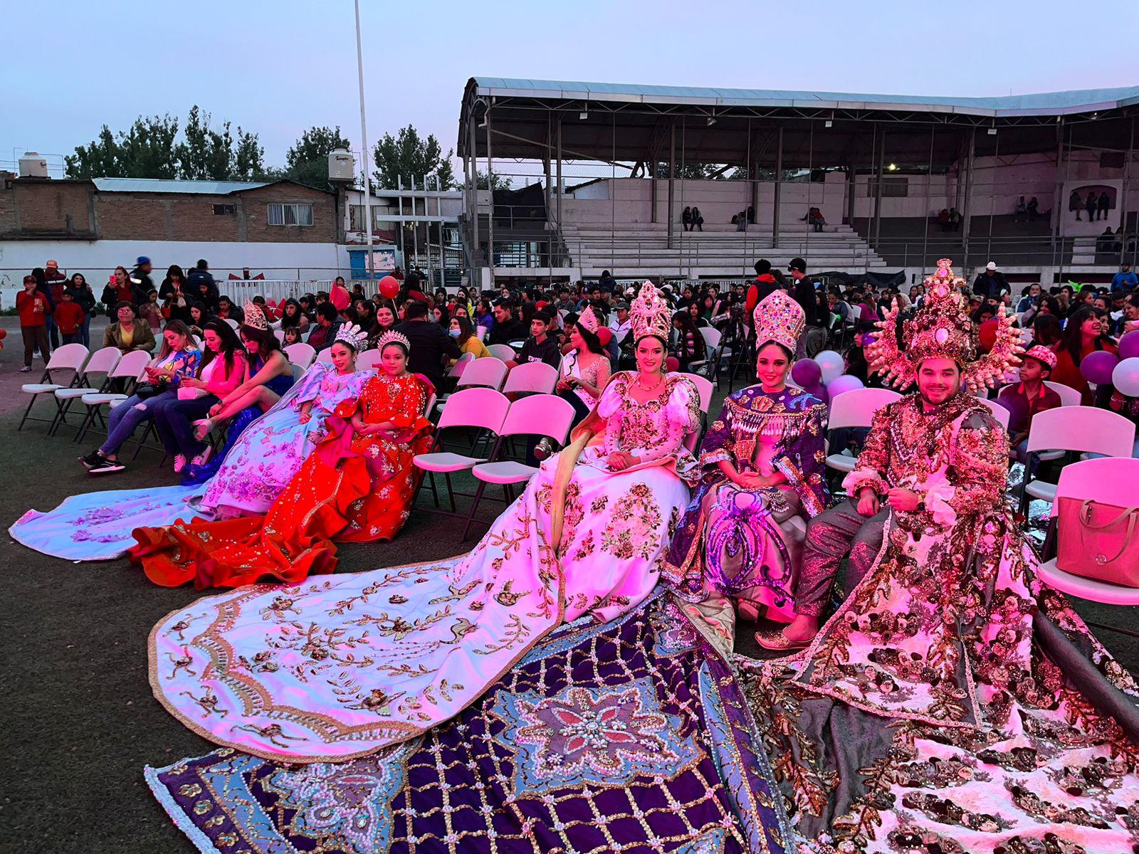 $!Llevan al Carnaval de Mazatlán a la Feria de la Madera en El Salto, Durango
