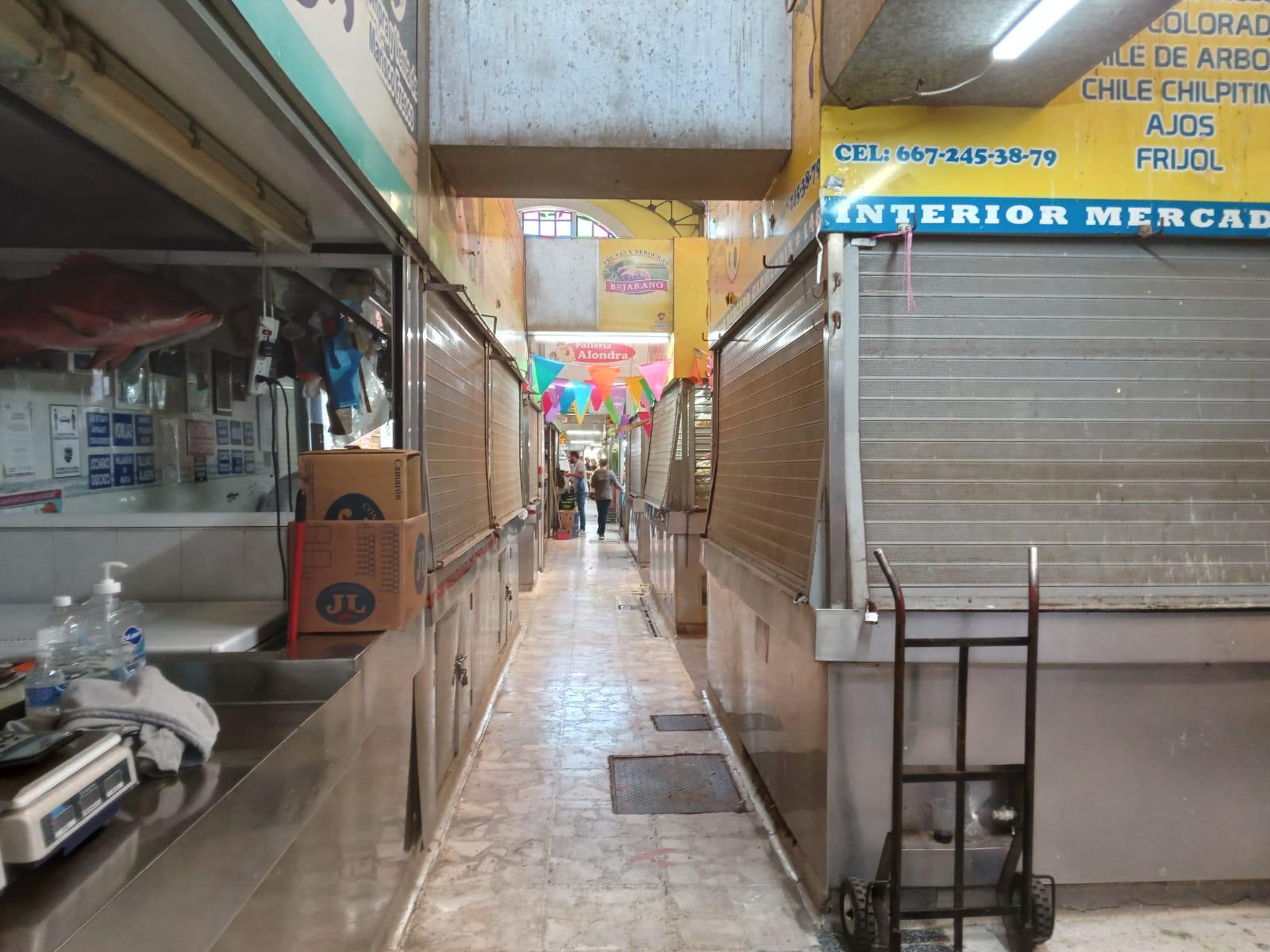 $!Calles de Culiacán lucen semivacías en Domingo de Pascua