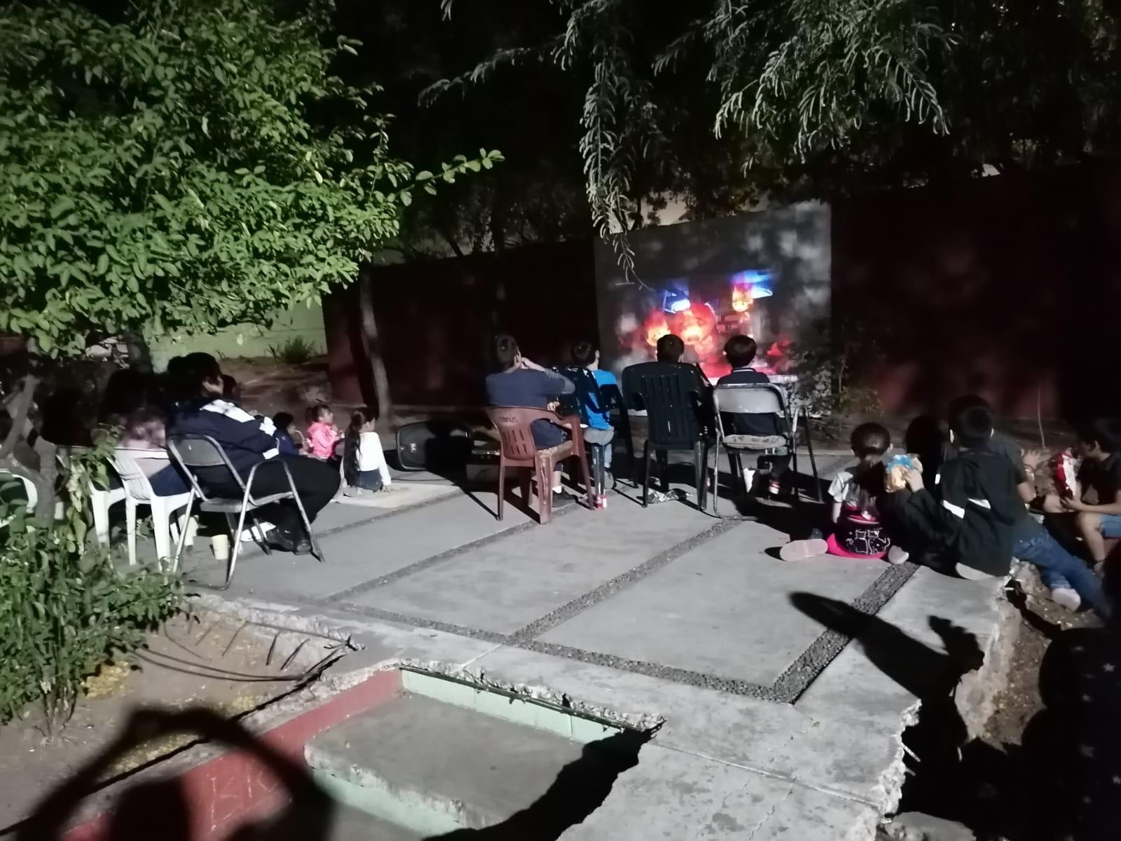 $!Vecinas de Cañadas, en Culiacán, defienden y cuidan el parque de la colonia