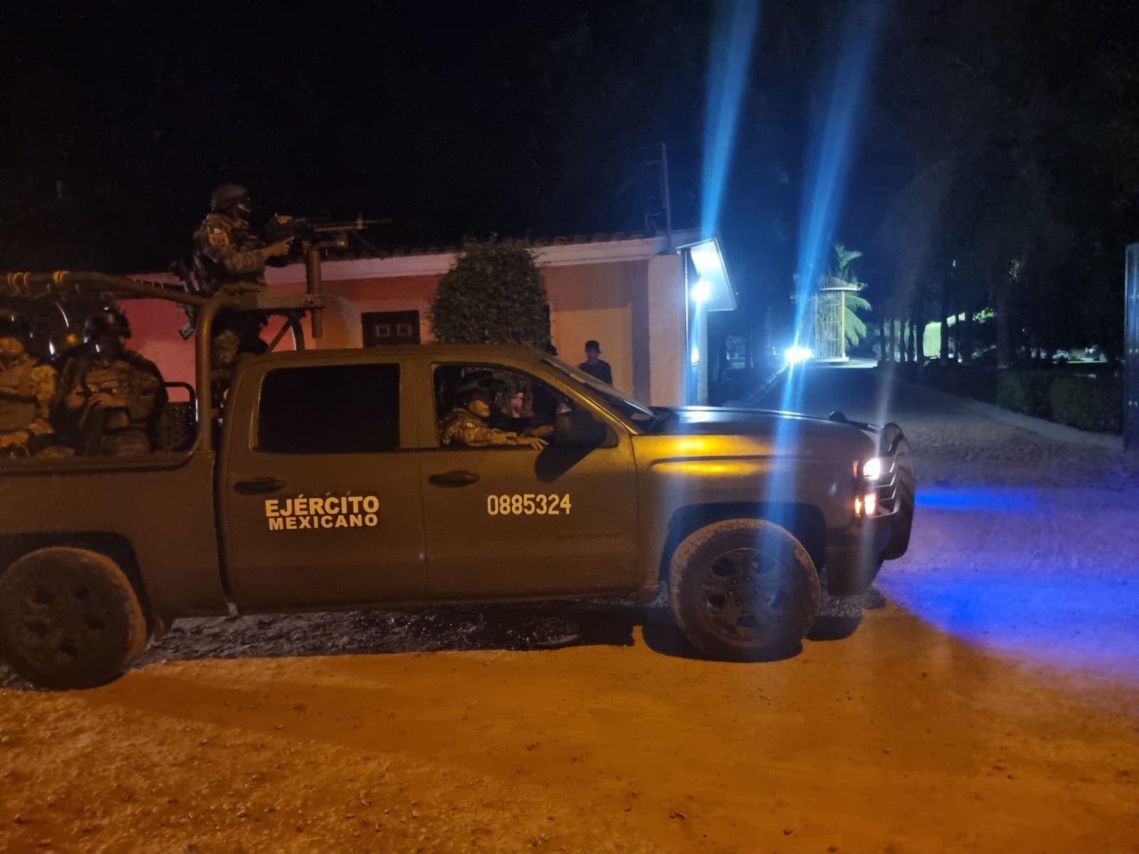 $!Se desploma avioneta en plena revelación de sexo en Navolato; muere piloto