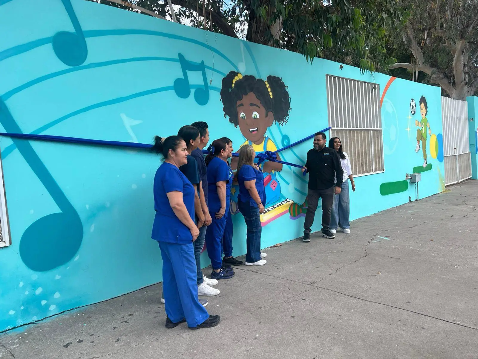 $!Plasman familias y Suma Sociedad Unida el valor de la armonía en plantel de Culiacán