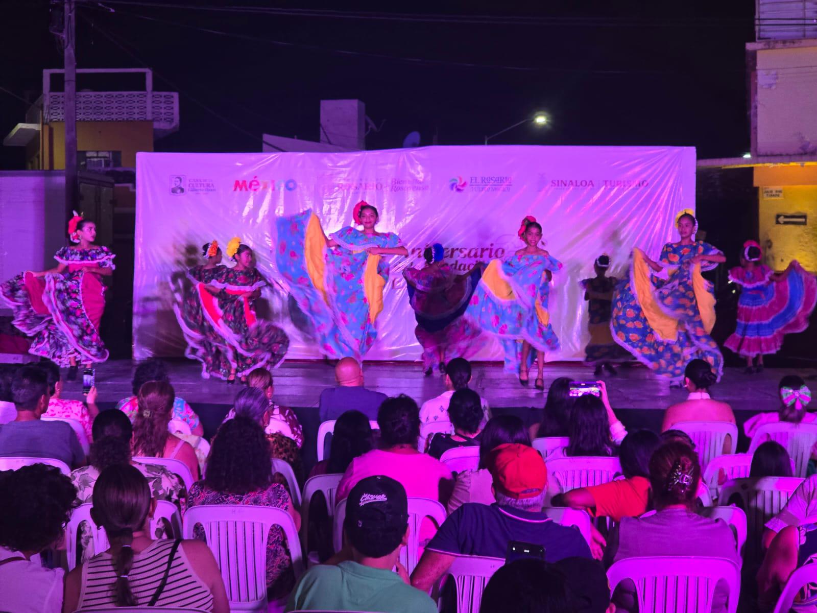 $!Con espectáculo cultural, música y la ausencia de la Alcaldesa, celebran 370 años de fundación de El Rosario