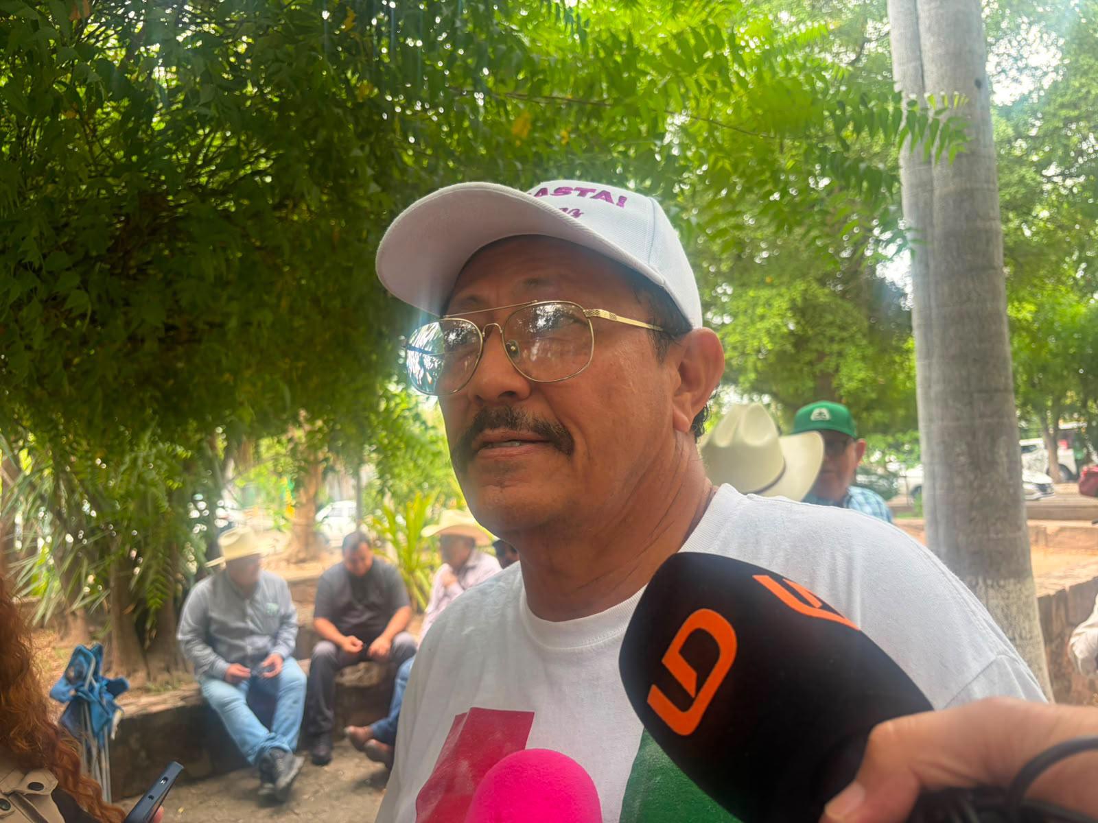 $!Agricultores se manifiestan en la delegación de la Secretaría de Agricultura de Sinaloa para exigir pago de apoyos pendientes al maíz