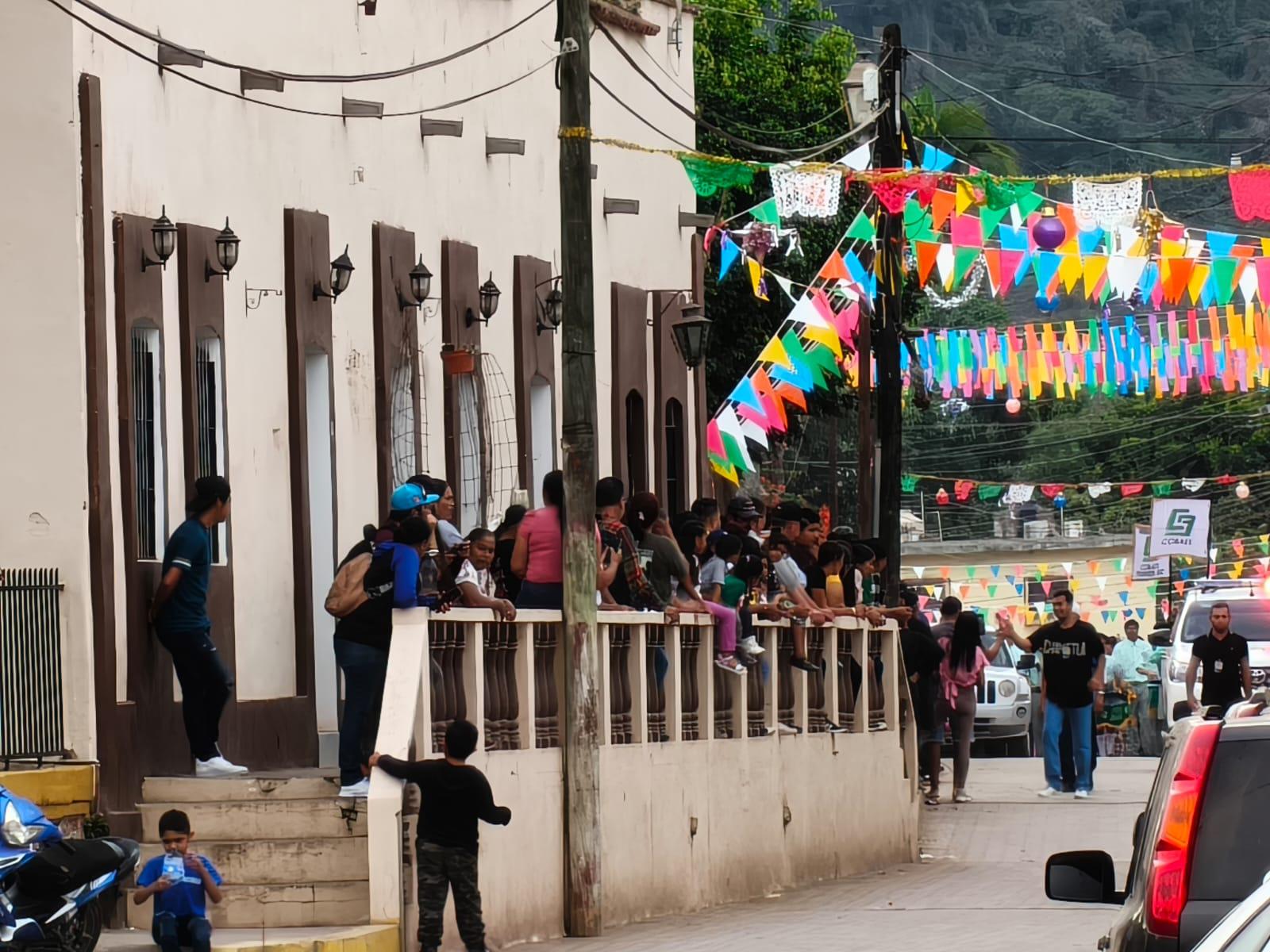 $!En Chametla, Rosario, realizan desfile por el 495 Aniversario del Mestizaje en Sinaloa