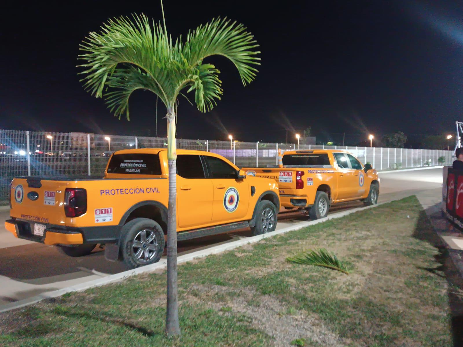$!Fuerzas policiales supervisan la seguridad en El Encanto durante el Mazatlán vs. América