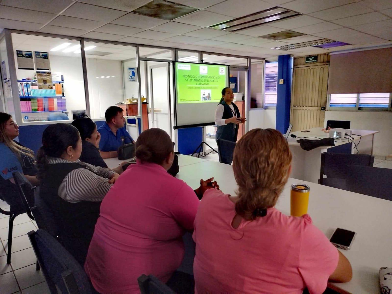 $!Docentes de Rosario reciben capacitación sobre protocolos de intervención en salud mental