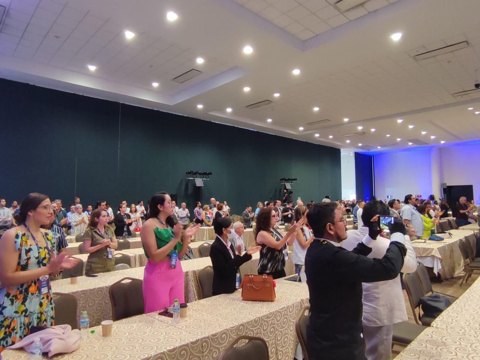 $!Es Mazatlán sede de congreso internacional de cientos de especialistas médicos