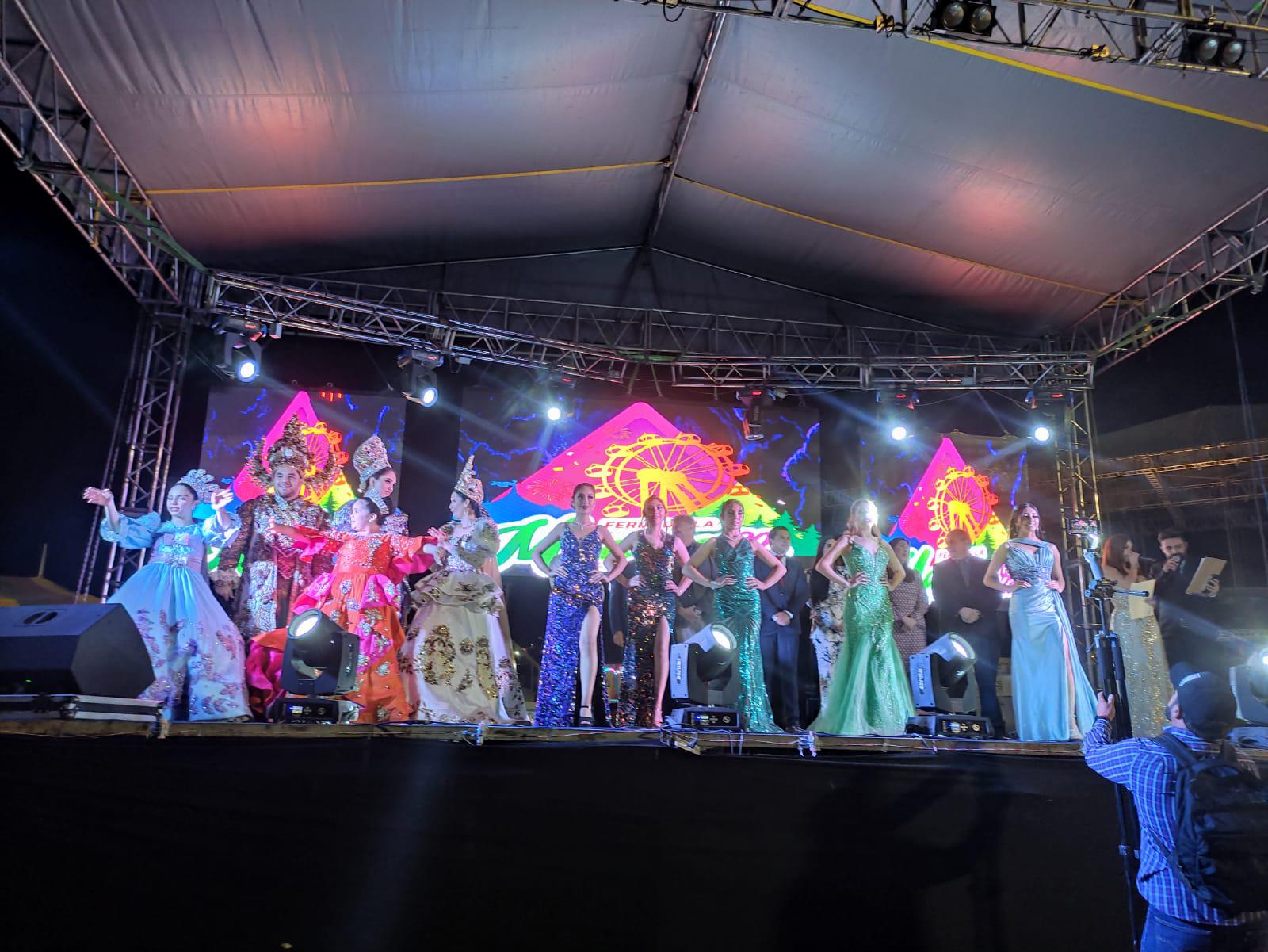 $!Realeza del Carnaval de Mazatlán engalana la Feria de la Madera, en Durango