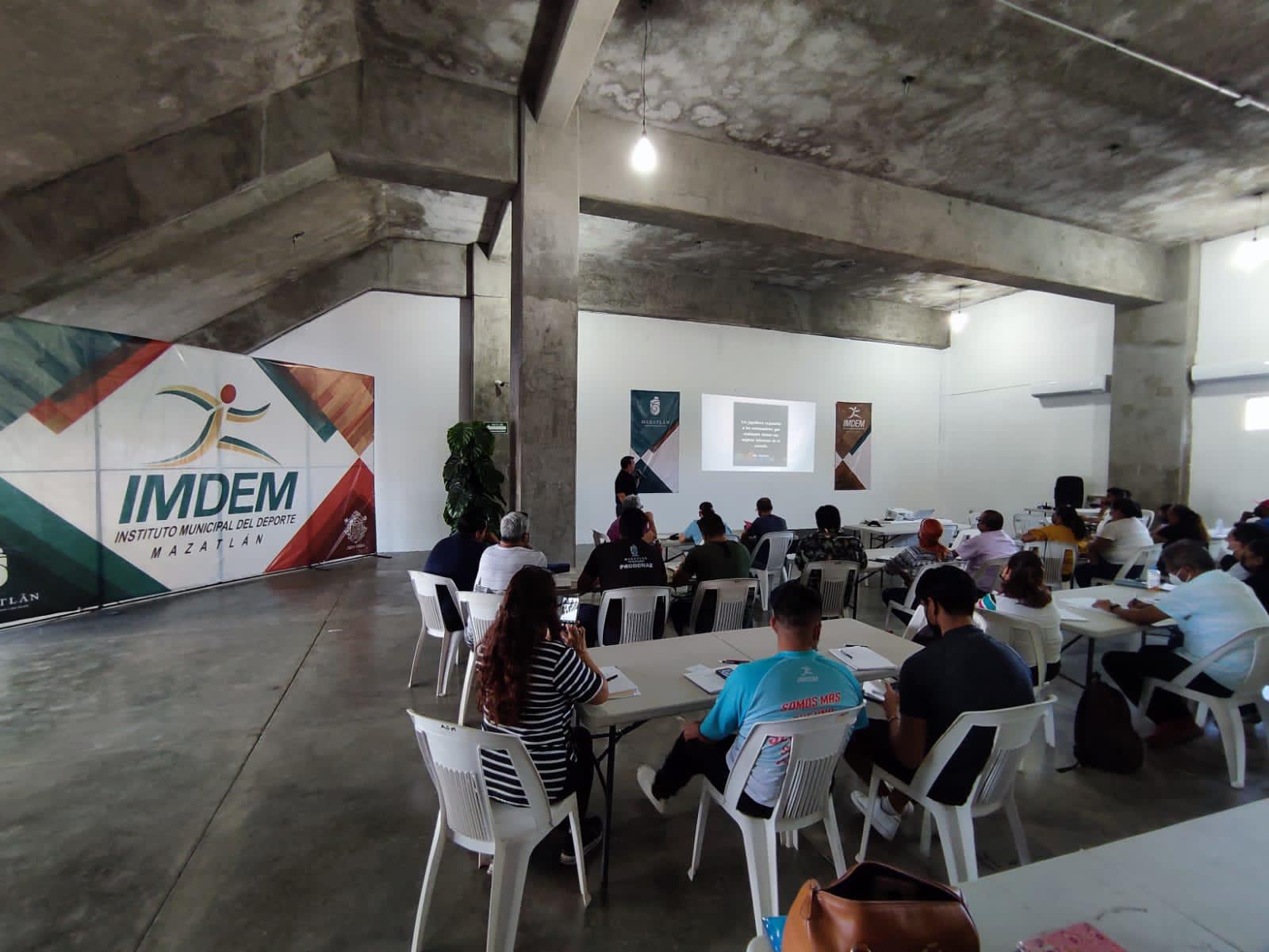 $!Inicia Primer Curso de Capacitación a entrenadores impartido por Imdem