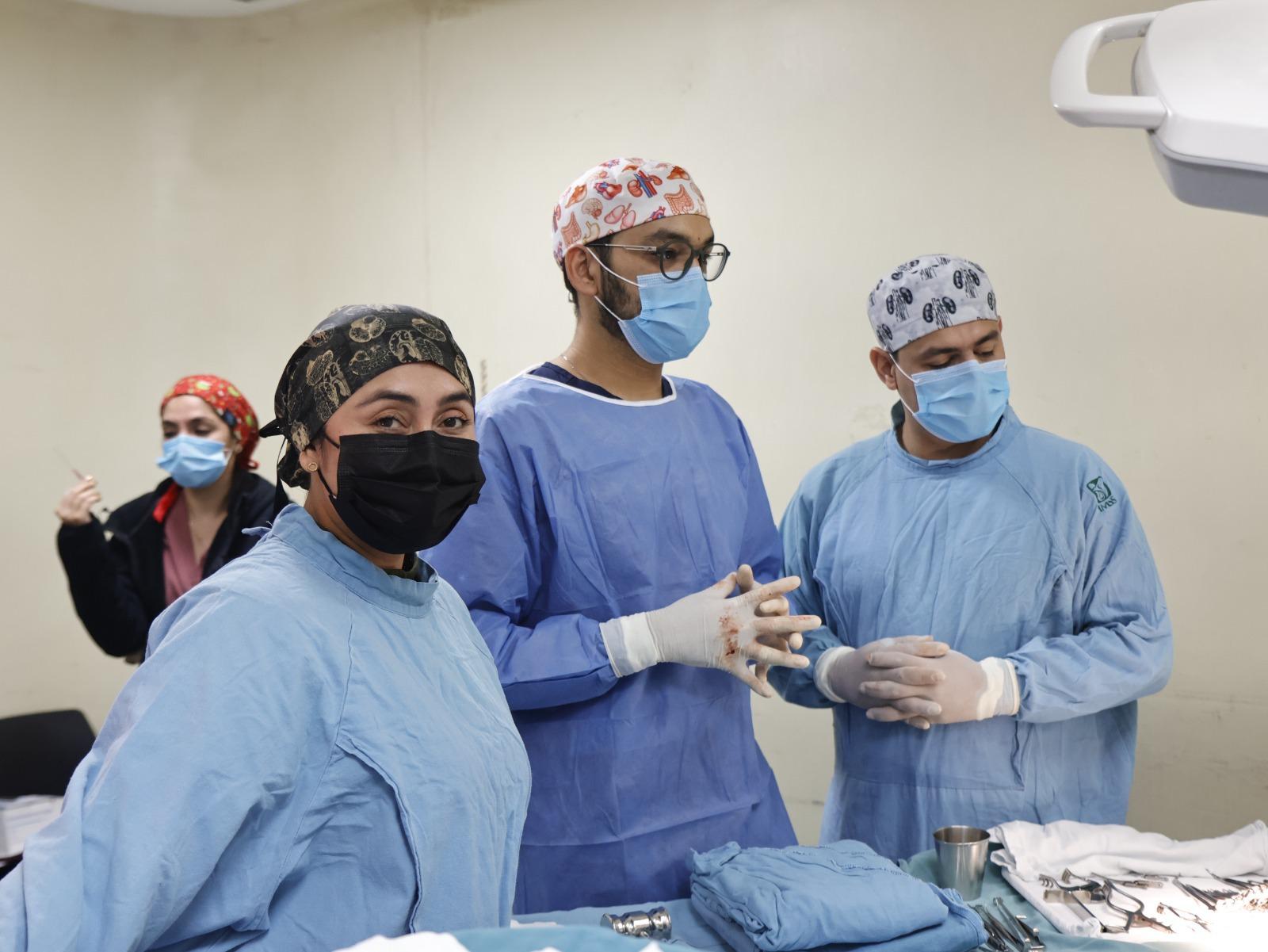 $!Familia dona órganos de un joven de 20 años; IMSS Sinaloa concreta doble trasplante renal