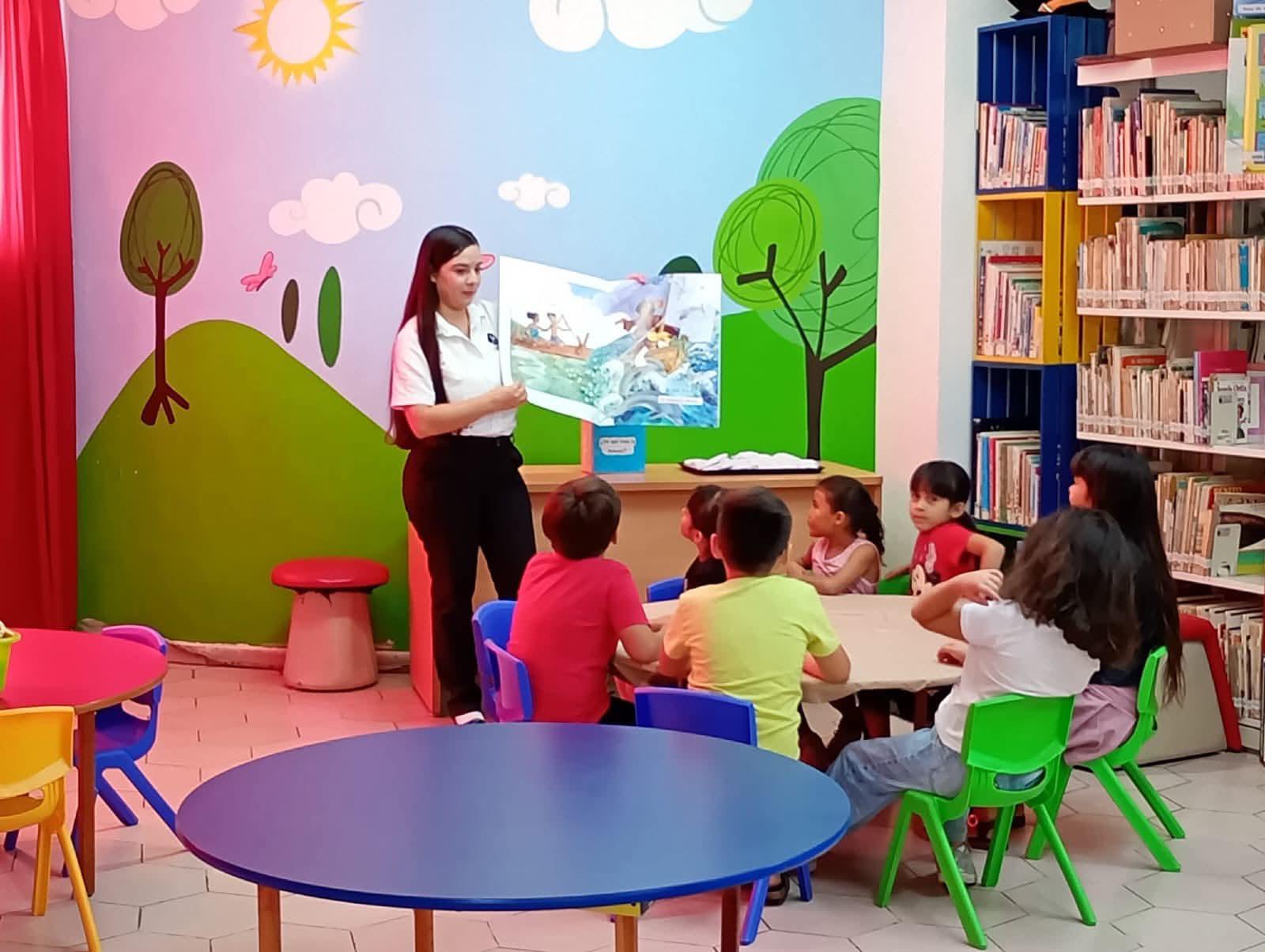 $!En la Biblioteca “Ingeniero Manuel Bonilla”, situada en la colonia Centro, se dio lectura al libro Días de aventura.
