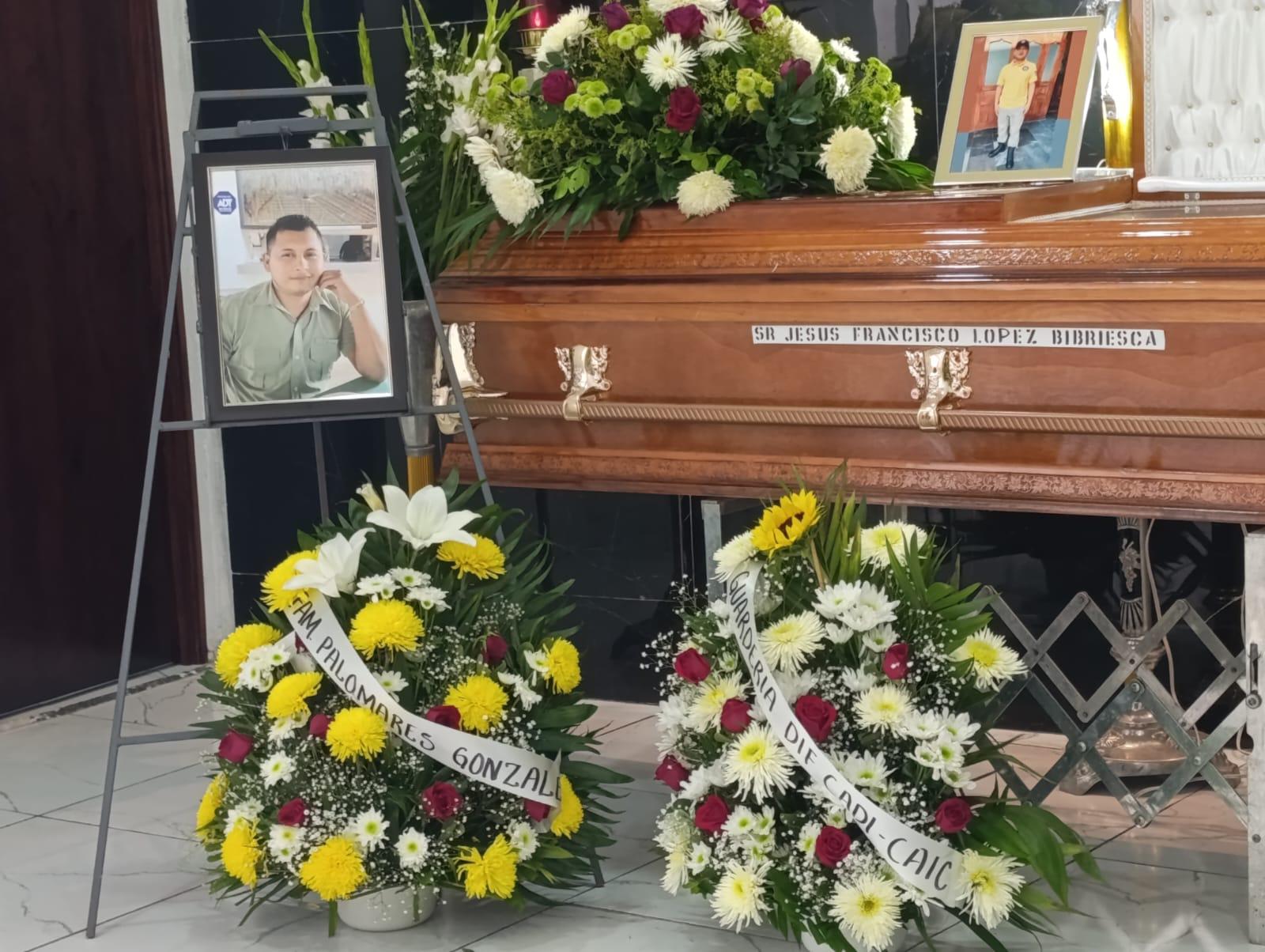 $!Despiden a Jesús Francisco, coordinador de Protección Civil, en Escuinapa