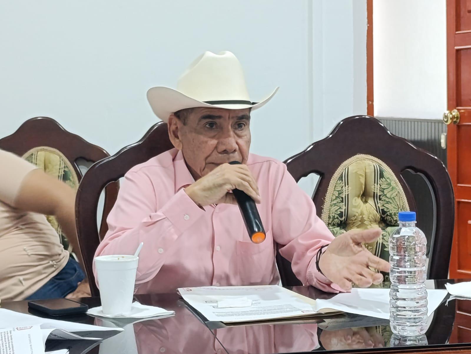 $!Cabildo de Escuinapa se divide por creación de Dirección de Educación