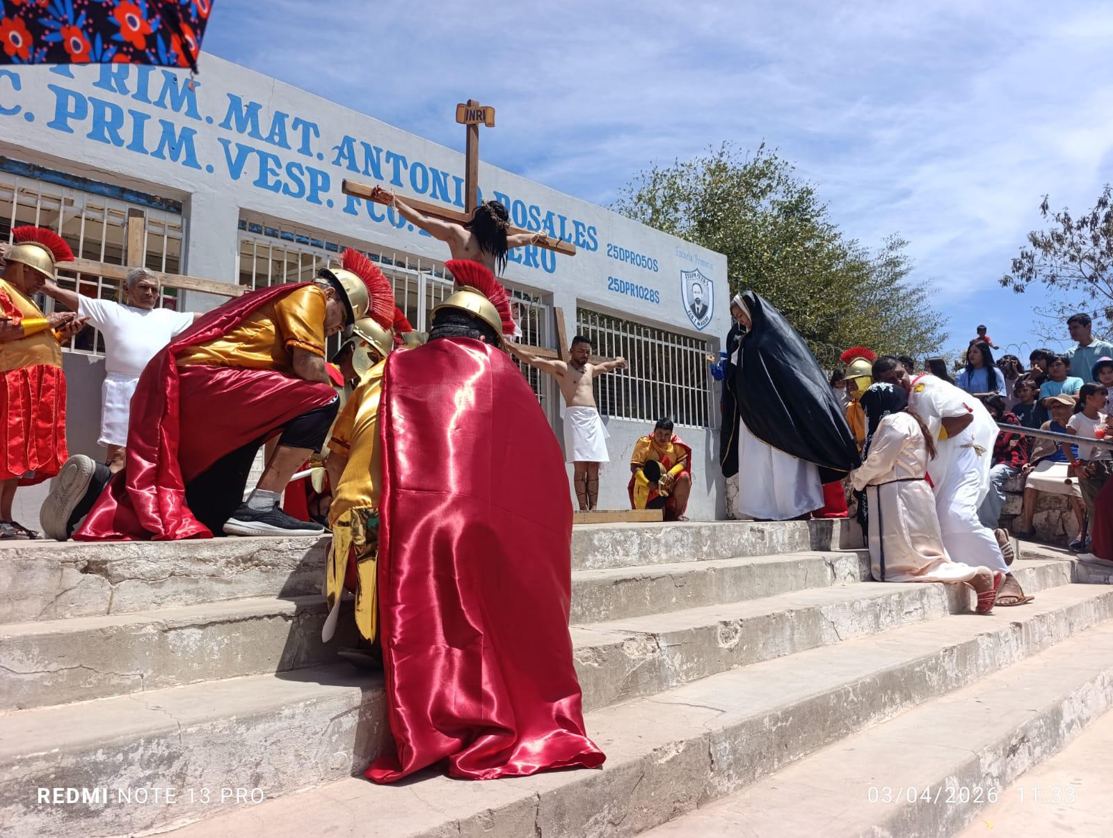 $!Conmemoran feligreses de Escuinapa el Viacrucis viviente