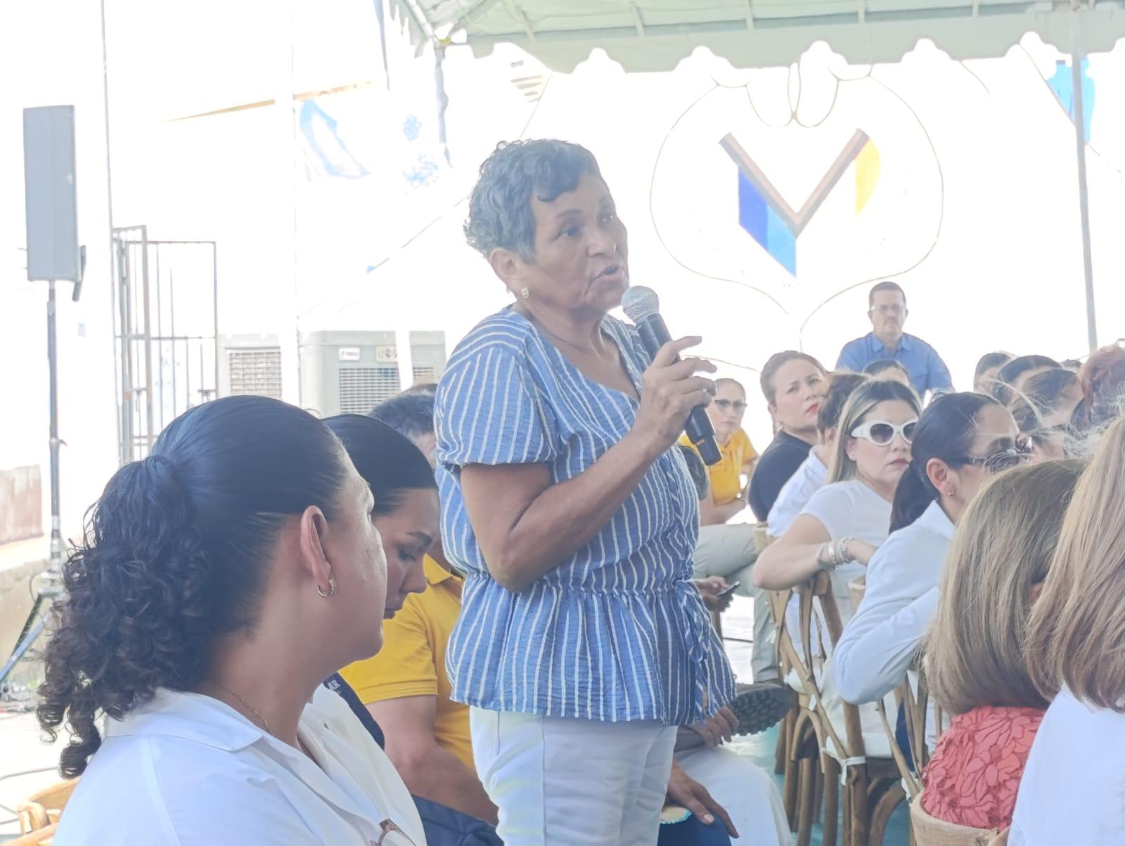 $!‘Las mujeres tienen miedo’: exigen a Graciela Domínguez frenar violencia y mejorar la salud en Escuinapa