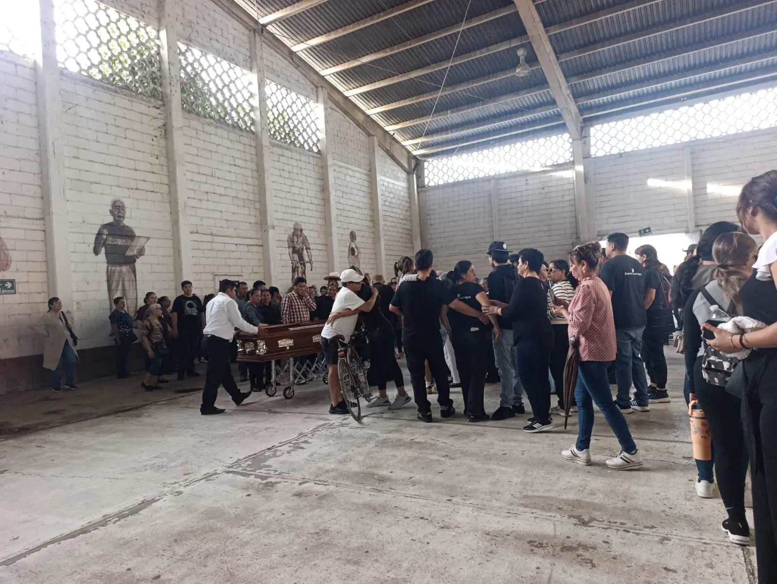 $!Escuinapa despide con honor a ‘El Campeón’ Navarro, el ciclista que conquistó al país con sus piernas