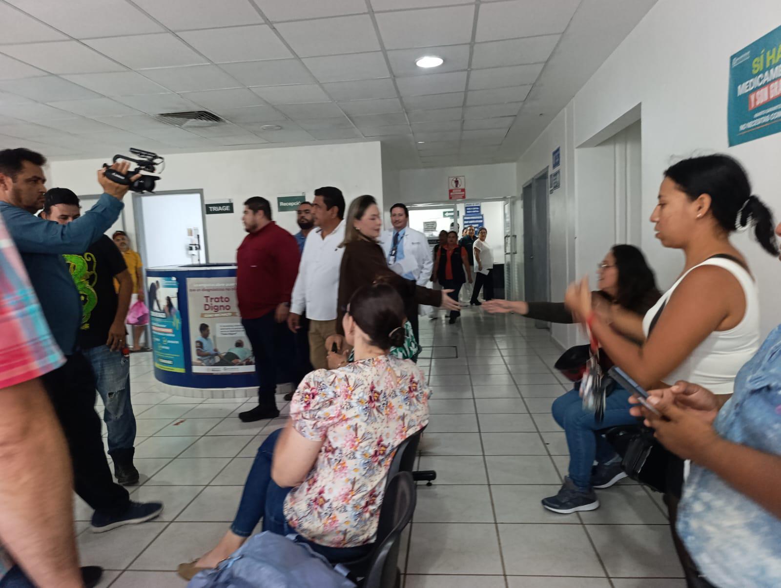 $!Visita Gobernadora Yeraldine Bonilla a personas lesionadas por inseguridad, en Escuinapa