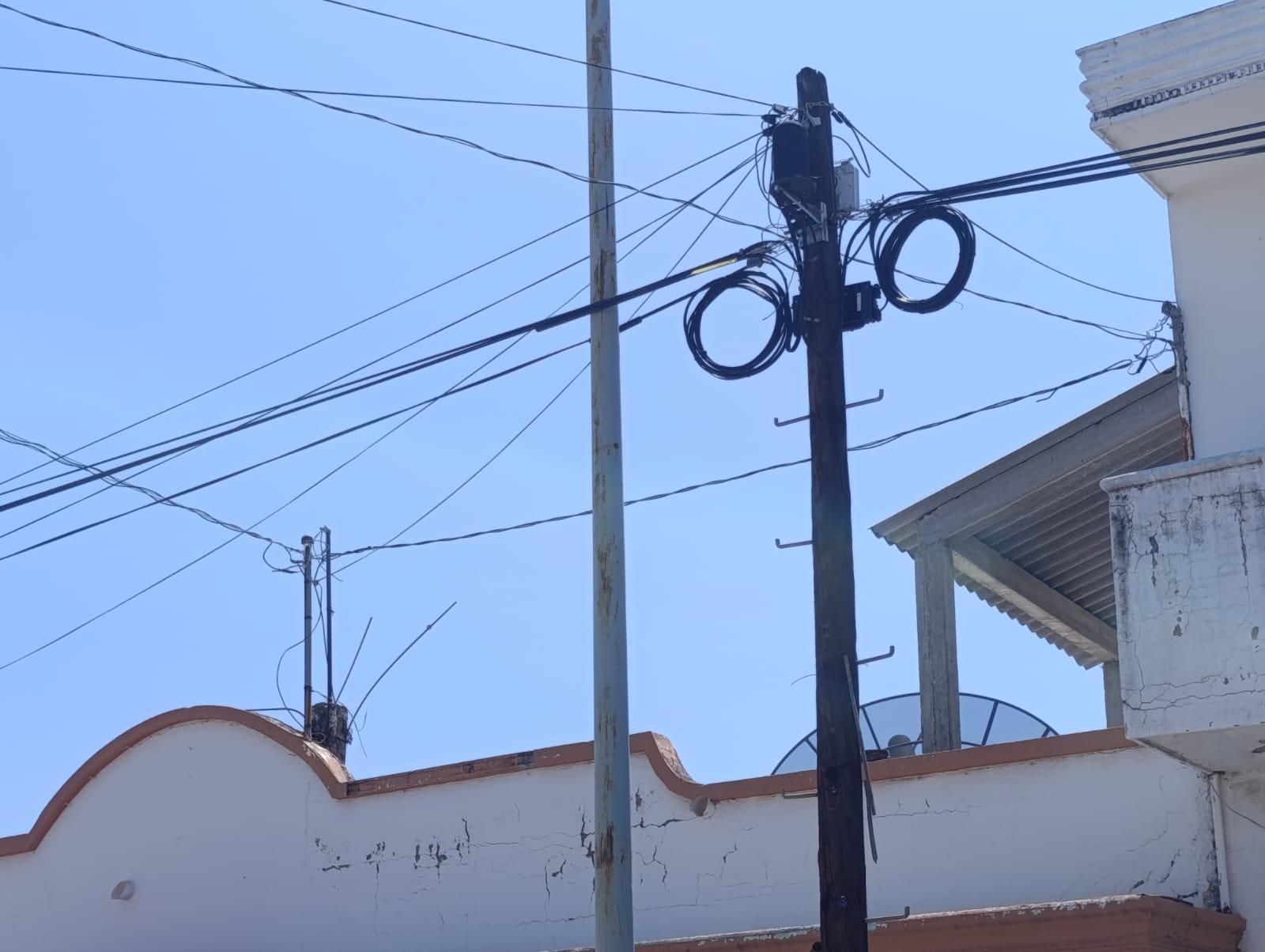 $!CFE deja a vecinos de Escuinapa sin luz por considerar zona insegura