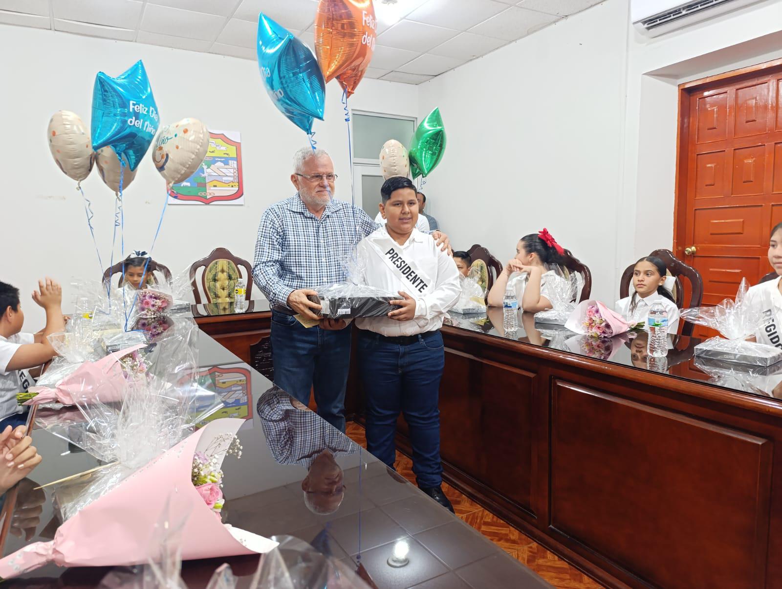 $!Sesión de Cabildo en Escuinapa es presidida por niños y niñas