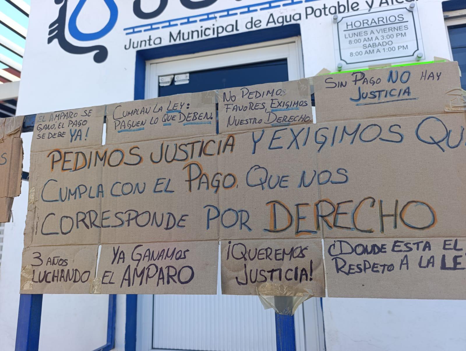 $!Se plantan pensionados y jubilados de Jumapae ante falta de pagos