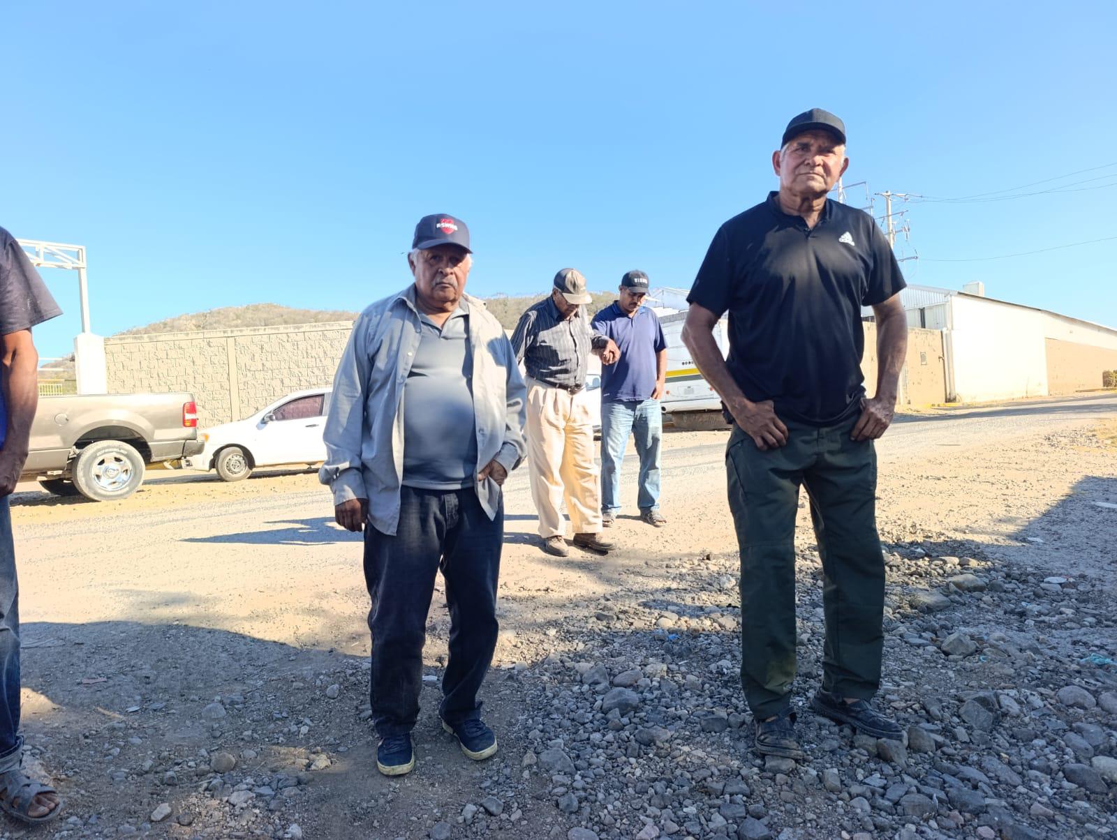 $!Productores de mango de Escuinapa protestan en empaque para exigir pago de la fruta