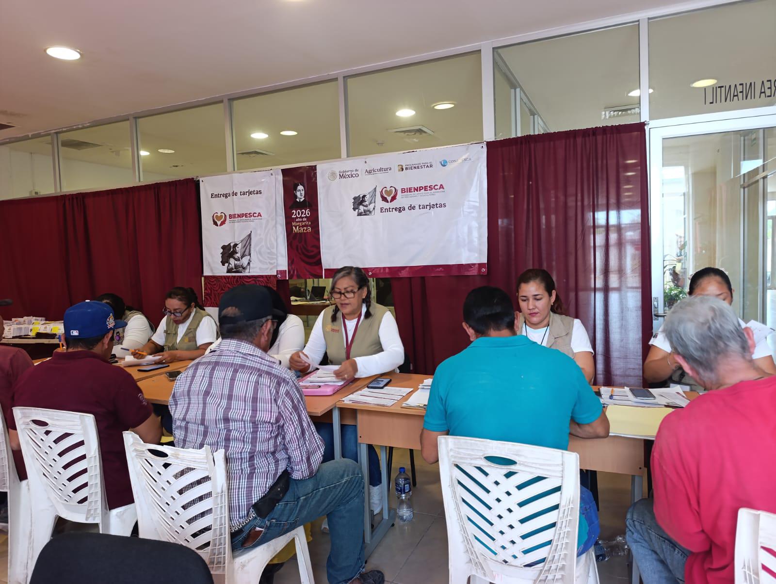 $!Reciben apoyos pescadores de comunidades de Escuinapa